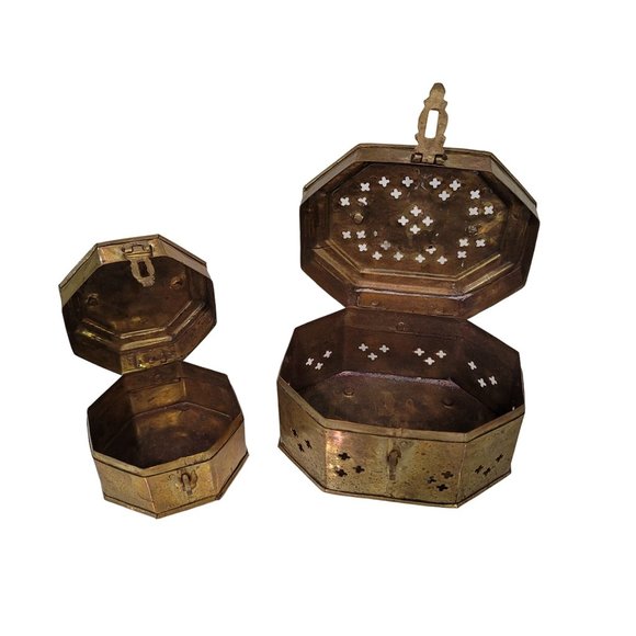 2 Brass Potpourri Cricket Trinket Box Jewelry w Hinge Latch Lid India Boho decor - Picture 2 of 10